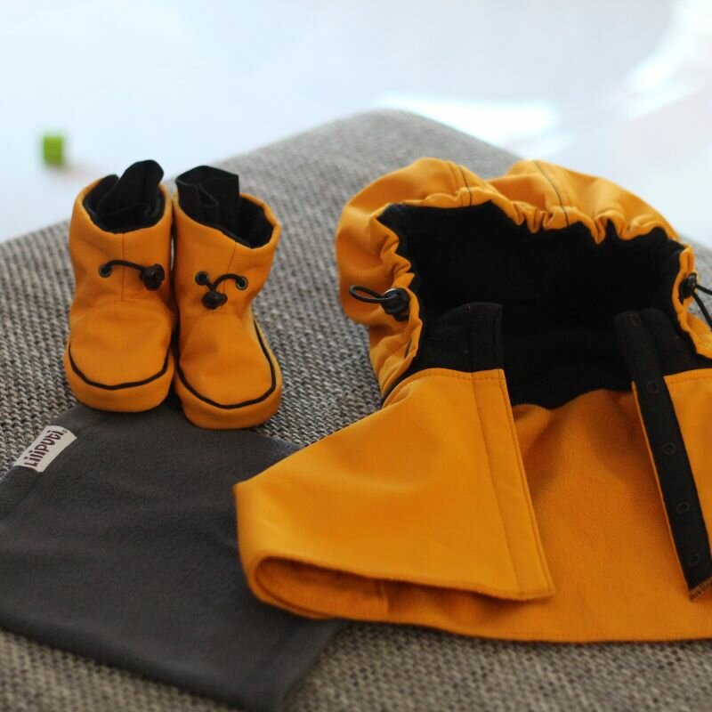 Liliputi Love Babywearing Booties - Mango-3